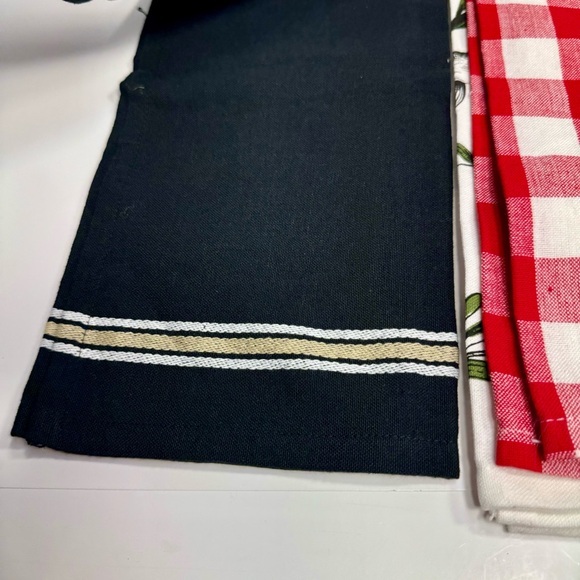 NWT. DII Italiano Dishtowel kitchen tow Set of 2 and set of 1 black towel. - Picture 12 of 13